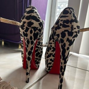 Good condition Christian Louboutin platform pumps, 8